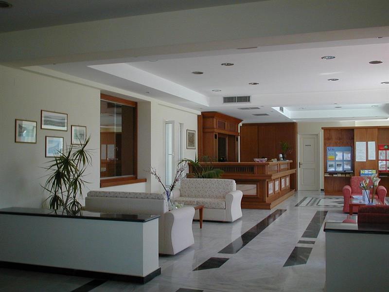 Zefiros Beach Hotel Mykali Exterior photo